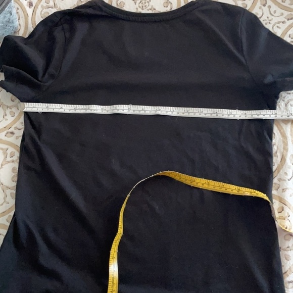 CARROLL REED Black T-shirt With Large Floral Design - Picture 8 of 12